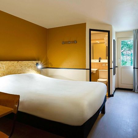 Greet Hotel Villeneuve La Garenne - Renove Luaran gambar