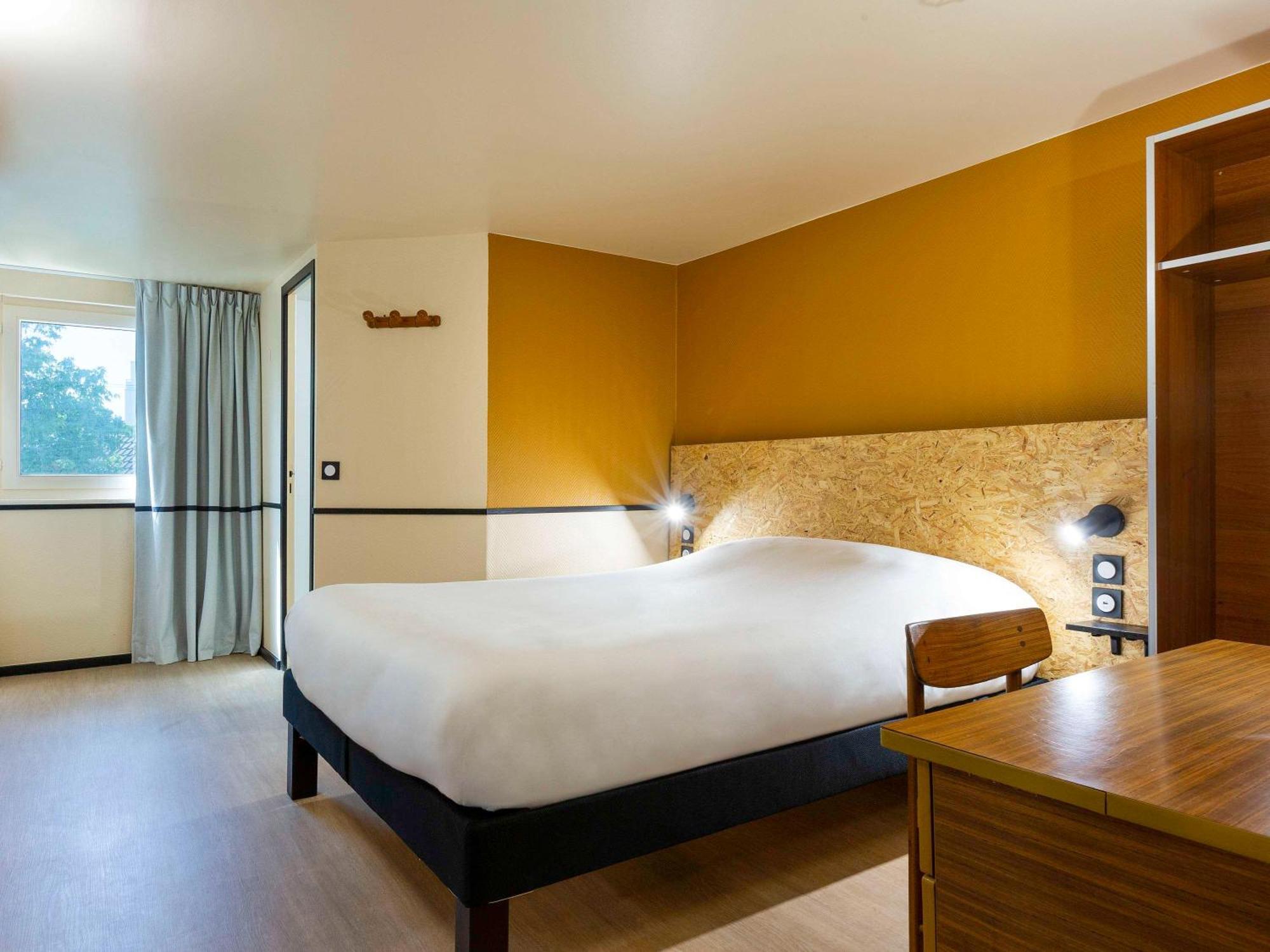 Greet Hotel Villeneuve La Garenne - Renove Luaran gambar