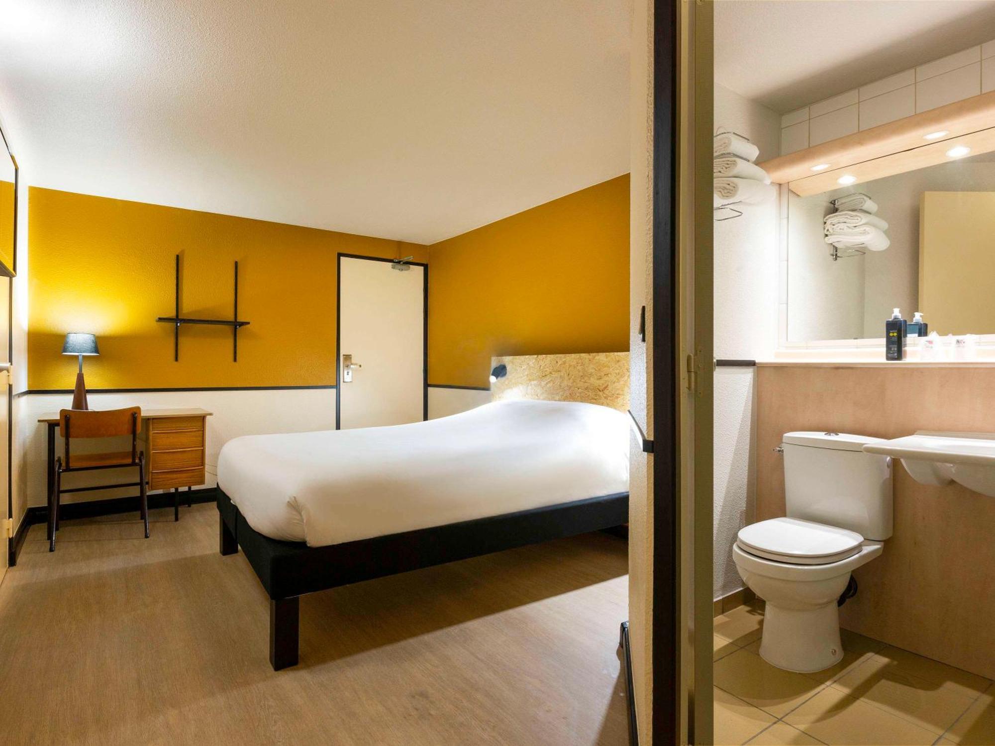 Greet Hotel Villeneuve La Garenne - Renove Luaran gambar