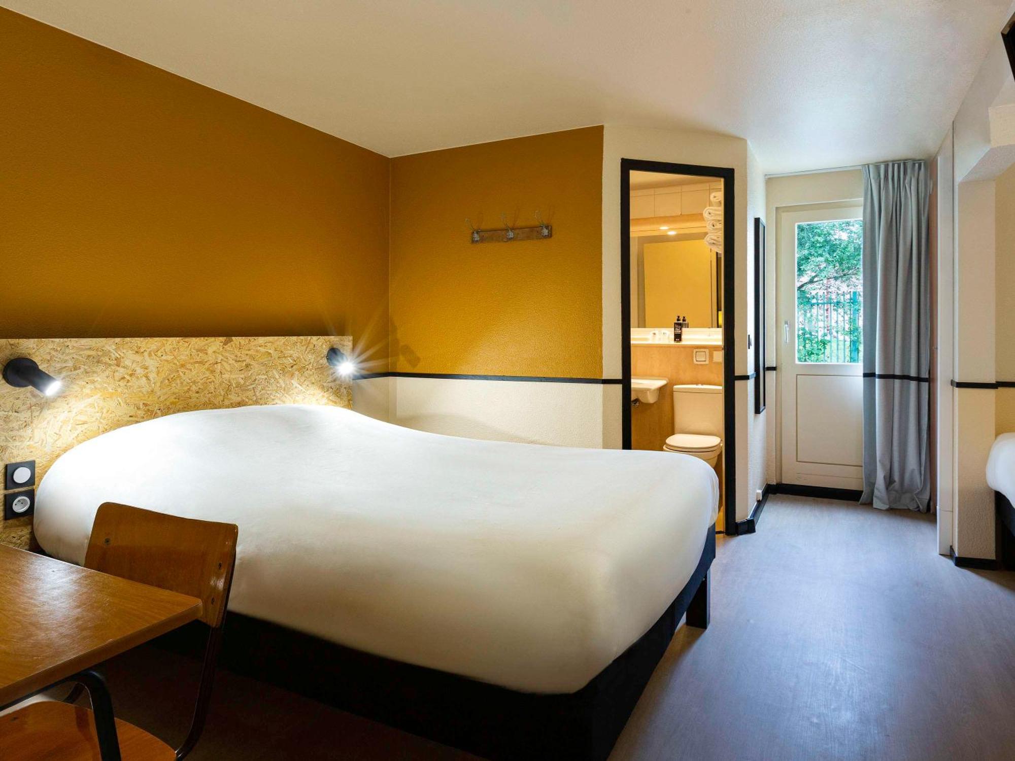 Greet Hotel Villeneuve La Garenne - Renove Luaran gambar