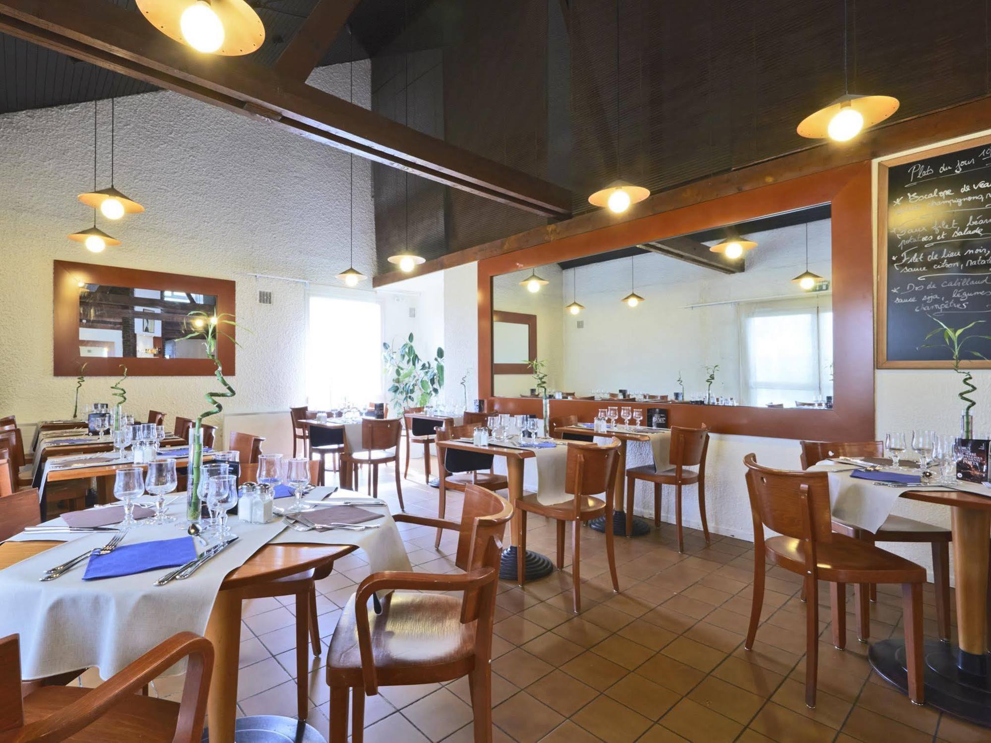 Greet Hotel Villeneuve La Garenne - Renove Luaran gambar